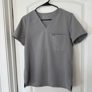 Figs Catarina Scrub Top & Zamora Joggers Cement